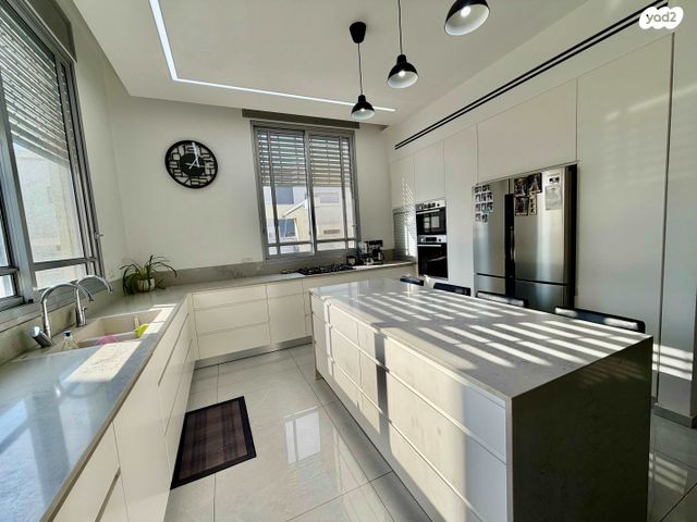 דו משפחתי, כפר יונה