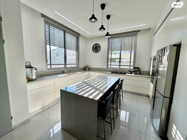 דו משפחתי, כפר יונה