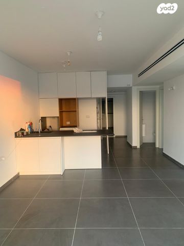 דירה, גבעת קוזלובסקי, גבעתיים