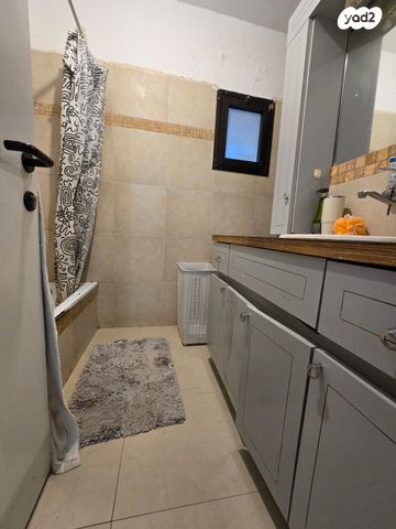 דו משפחתי, ערד