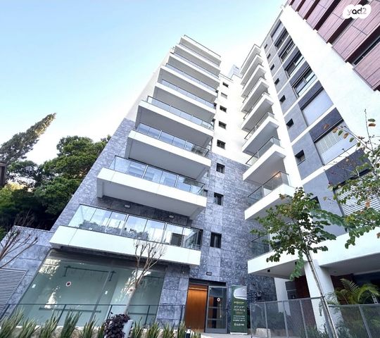 דירה, נורדאו 18, שכונת חשמונאים, מרכז העיר א, רמת גן