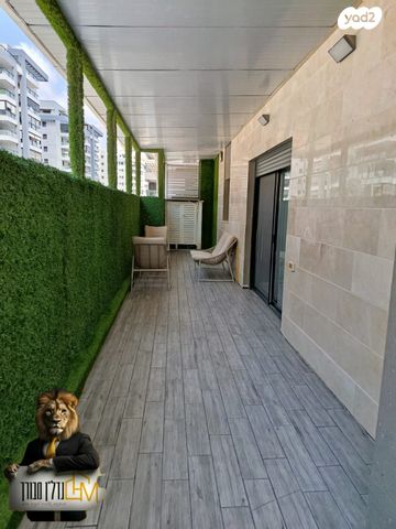 בית פרטי/ קוטג', הרב אבא אבוחצירה, שדרות בפארק, שדרות