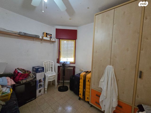 דירה, מרדכי אלקחי, ארמון הנציב, תלפיות מזרח, ירושלים