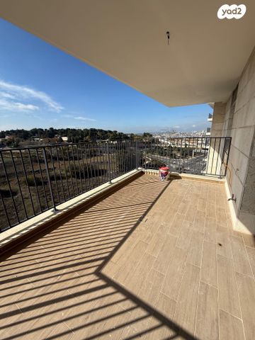 דירה, הרב אברהם זקן 1, מורדות ארנונה, ירושלים