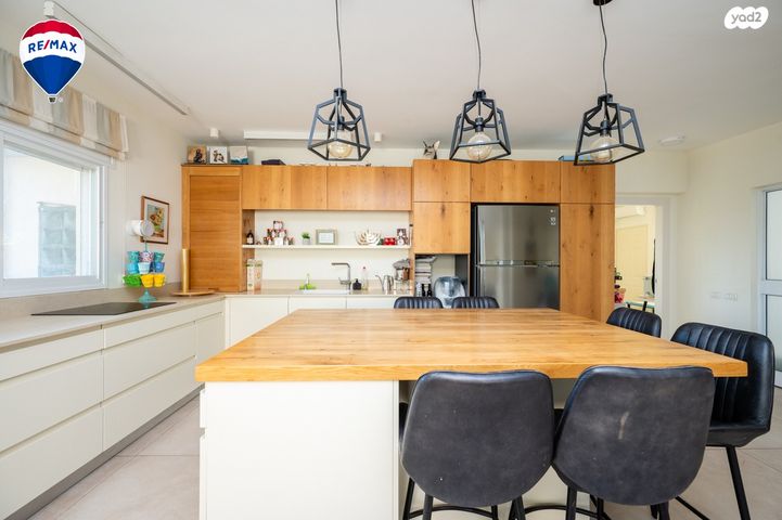 דו משפחתי, מושבה מרכז, זכרון יעקב