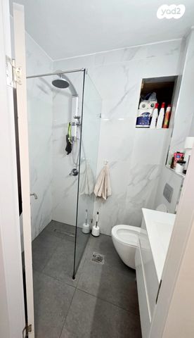 דירה, חגווי הסלע, מגדים, מעלה אדומים