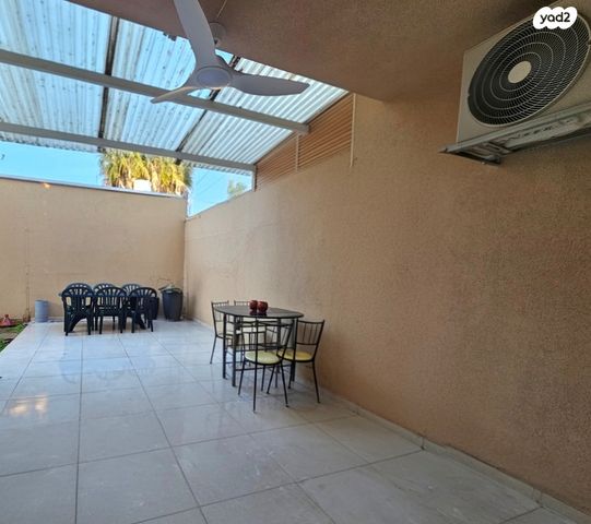 דירת גן, שבזי, יהוד מונוסון