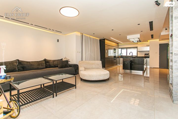 דו משפחתי, מעלה נוף, טירת כרמל