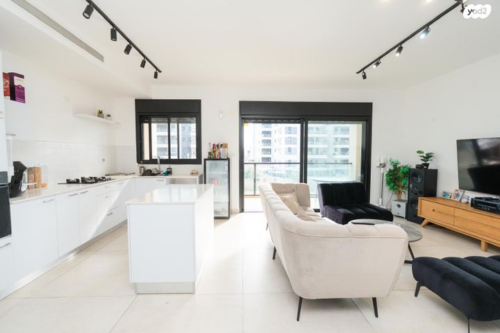 דירה, אור ים, אור עקיבא