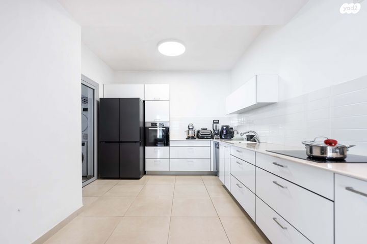 דירה, דרך בן גוריון, שטח 9, גבעתיים