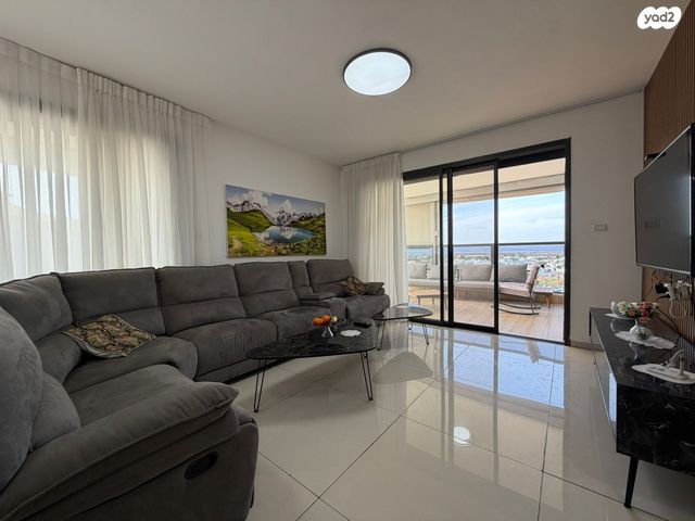 גג/ פנטהאוז, אשל, עפולה