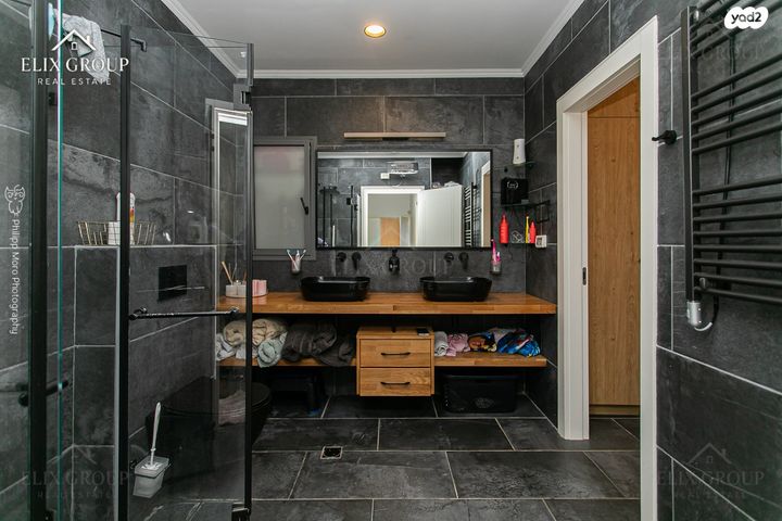 דו משפחתי, מעלה נוף, טירת כרמל