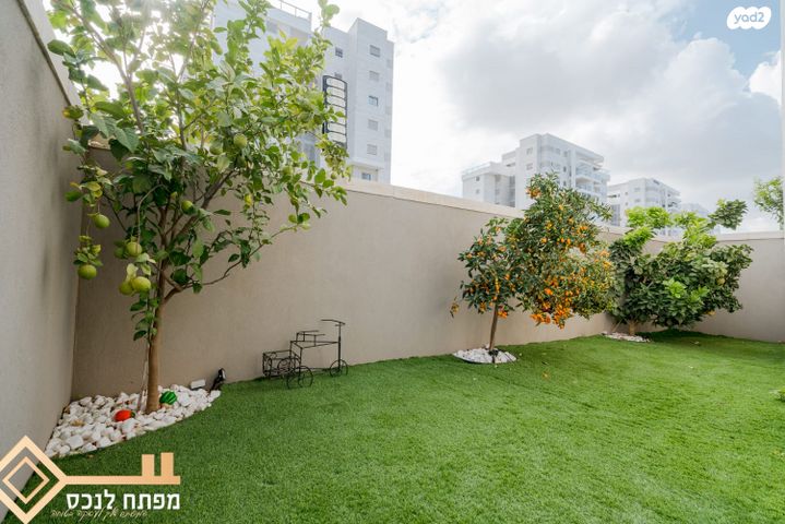 דירת גן, אריאל שרון, נווה שרון / שער העיר, נתיבות