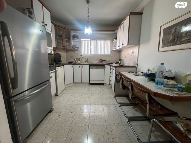 דירה, משה שרת 3, שכונת בן גוריון, מרכז העיר ג', רמת גן