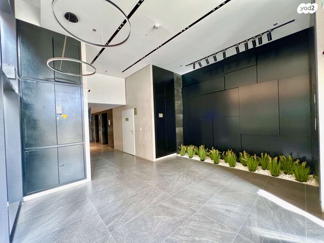 דירה, שלמה גולדין, ג' / מרכז מזרח העיר, רחובות