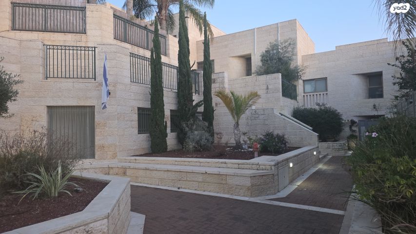 בית פרטי/ קוטג', מגדל המנורה, אבני חן, מודיעין מכבים רעות