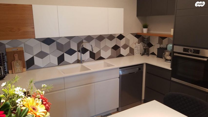 דירה, ש"י עגנון, רעננה