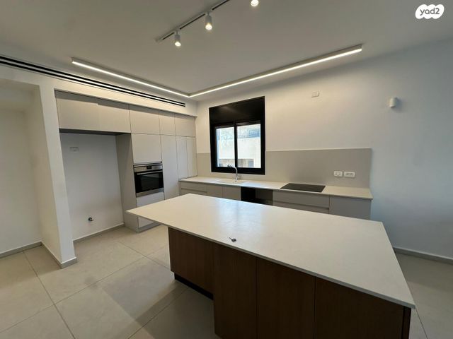 דירת גן, ירושלים, מרכז, כפר סבא