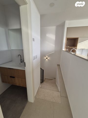 דופלקס, אלון, רמת השרון