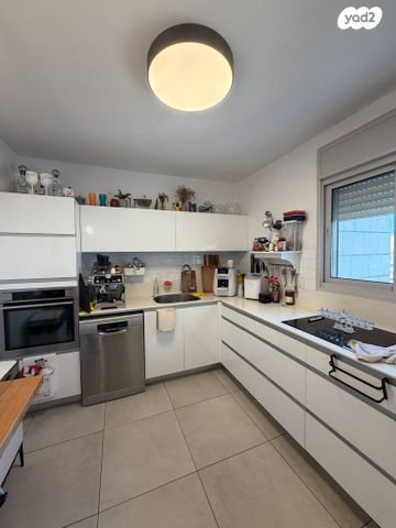 דירה, הדס, קרית אילון, חולון