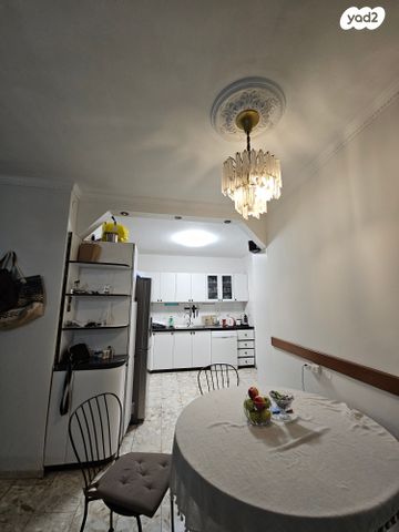 דירה, רוטשילד 4, רמב"ם, ראשון לציון