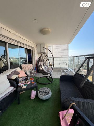 דירה, הדס, קרית אילון, חולון