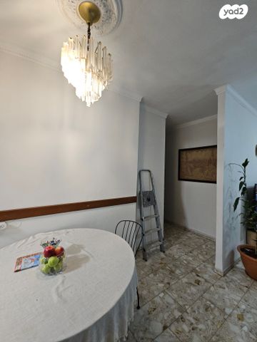 דירה, רוטשילד 4, רמב"ם, ראשון לציון