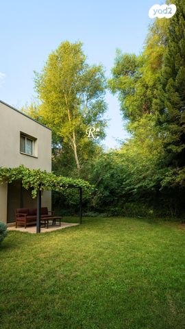 בית פרטי/ קוטג', סביון