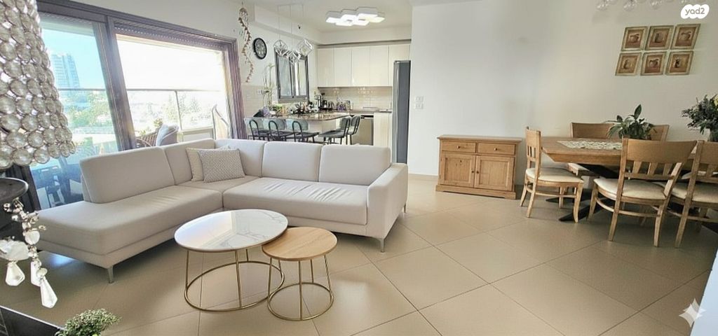 דירה, הוד השרון