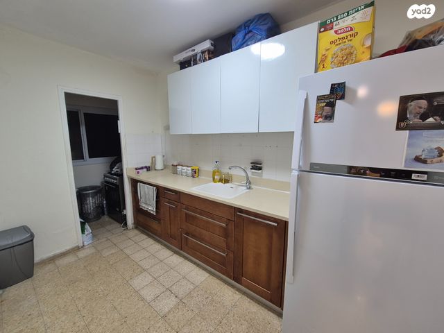 דירה, הרב חזני, בבא סאלי, נתיבות