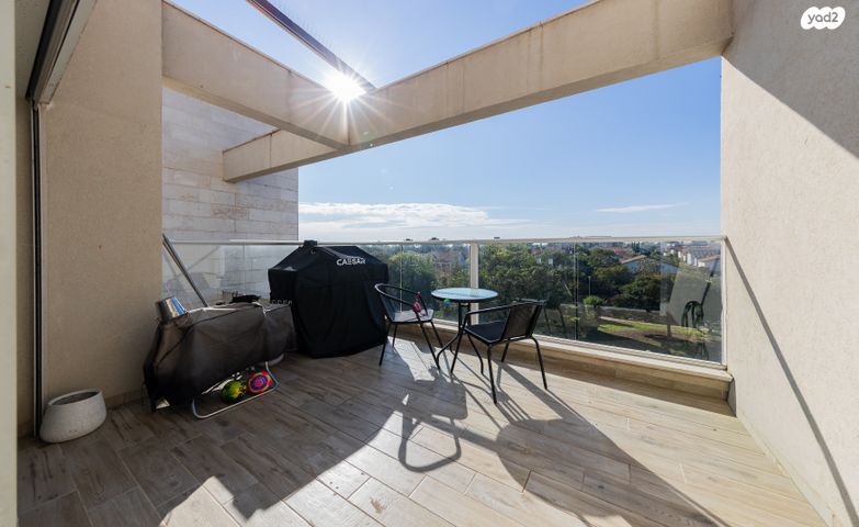 דירה, יסוד המעלה 24, הוד השרון