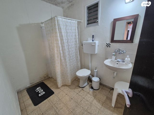 דירה, הרב חזני, בבא סאלי, נתיבות