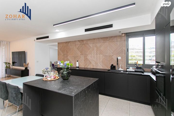 דירה, שונית, רמת חביב / רמת הנשיא, חיפה