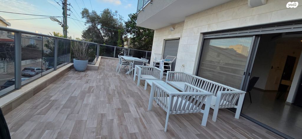 דירת גן, הרב קלישר, זיו, חיפה