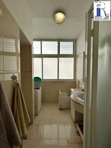 דירה, חומה ומגדל, מרכז, קרית עבודה, חולון