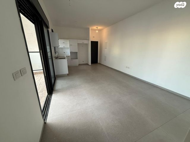 דירה, לוי אשכול, מרכז דרום, רעננה