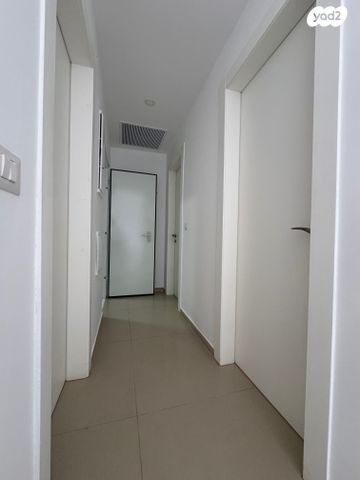 דירה, נווה זמר, רעננה