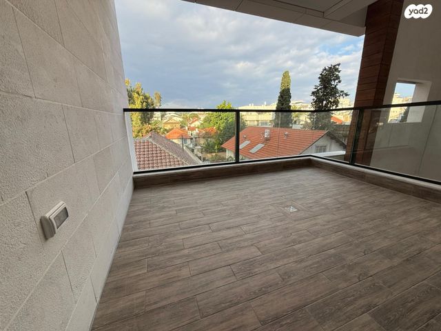 דירה, לוי אשכול, מרכז דרום, רעננה