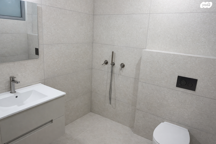 דו משפחתי, מתחם 19 - 20 (מתחם הפרחים), הוד השרון