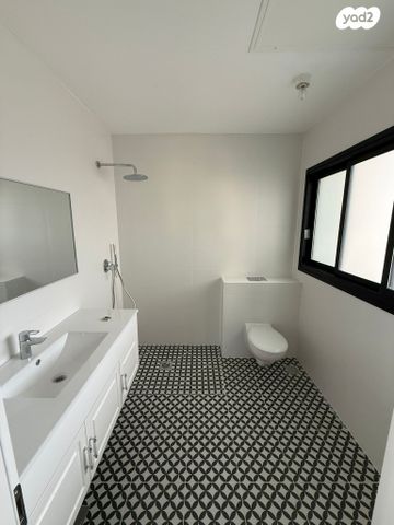 דירה, לוי אשכול, מרכז דרום, רעננה