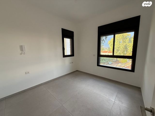 דירה, לוי אשכול, מרכז דרום, רעננה