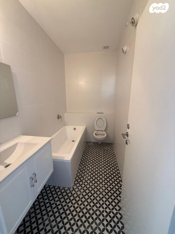 דירה, לוי אשכול, מרכז דרום, רעננה