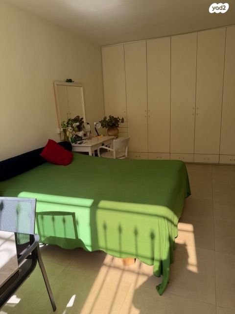 דירה, עין רוגל, גבעת חנניה, אבו תור, ירושלים