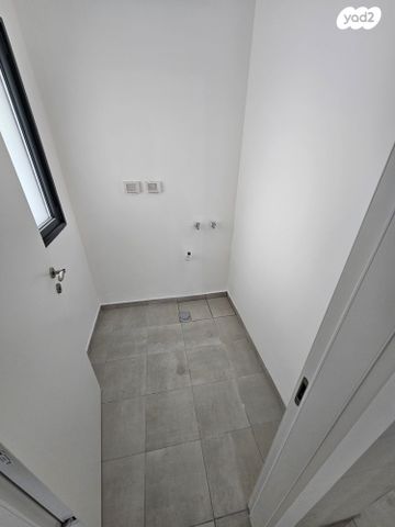 דירה, אמנון ליפקין שחק, נתניה