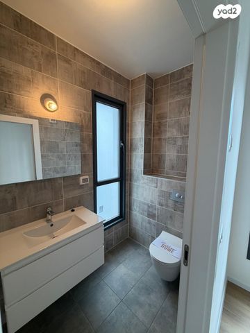 דירה, בר כוכבא, נווה ישראל, הרצליה