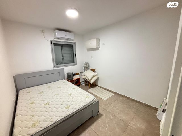 דירה, שרה אהרונסון, אזור הבילויים, רמת גן