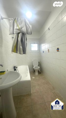 דירה, שדרות ירושלים 81, מרום נווה, רמת יצחק, רמת גן