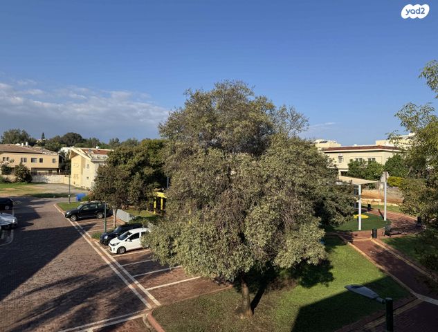 דו משפחתי, מתחם 19 - 20 (מתחם הפרחים), הוד השרון