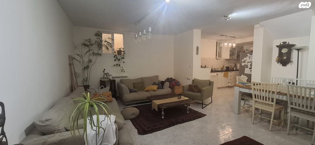 יחידת דיור, הזמיר, שכונה ד', מבשרת ציון