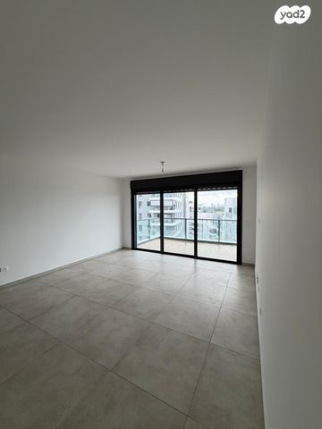 דירה, בר כוכבא, נווה ישראל, הרצליה